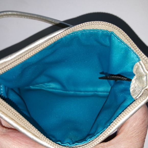 COACH POPPY WRISTLET - Picture 5 of 8